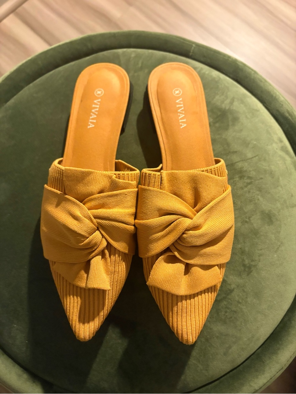 VIVAIA Yaffa Pointed-Toe Knot Mules Mustard Yellow Size 37 / US 6.5